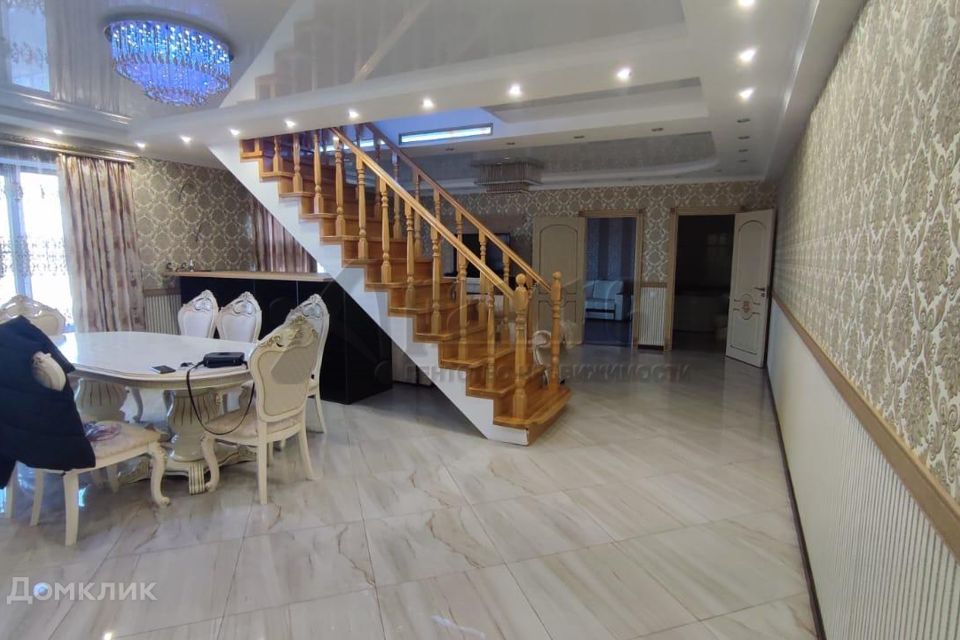 Продаётся 4-комнатная квартира, 170 м²