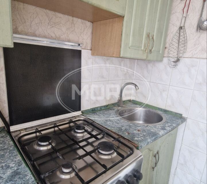 Продаётся 4-комнатная квартира, 61.5 м²