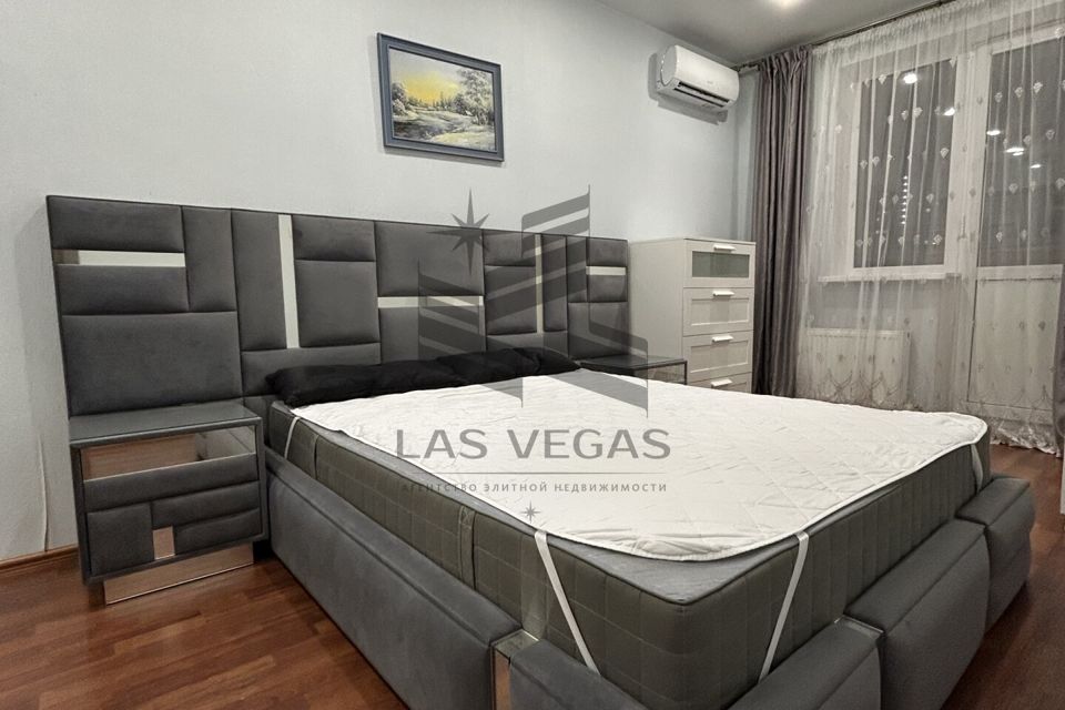 Сдаётся 4-комнатная квартира, 120 м²
