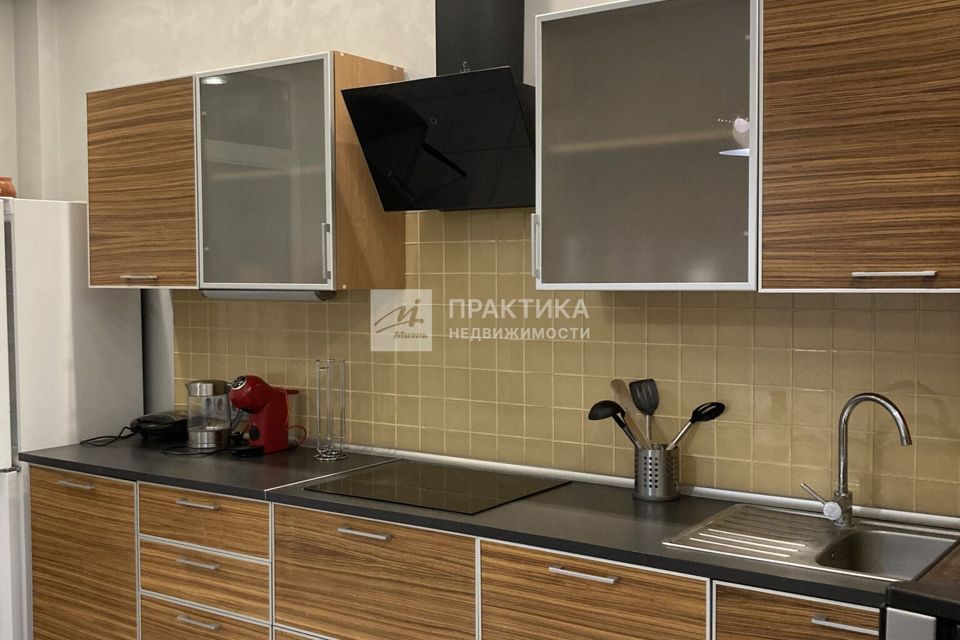 Продаётся 2-комнатная квартира, 77.3 м²