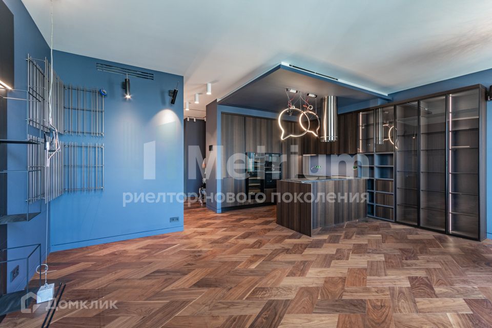 Продаётся 2-комнатная квартира, 82 м²