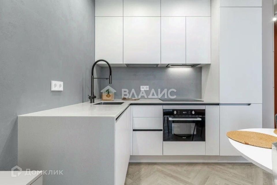 Продаётся 2-комнатная квартира, 67.98 м²