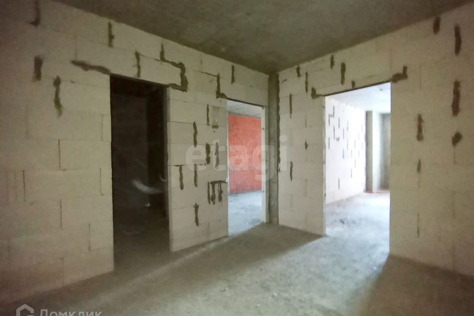 Продаётся 1-комнатная квартира, 61.6 м²