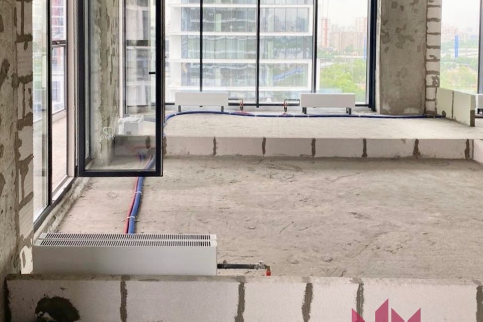 Продаётся 4-комнатная квартира, 148 м²