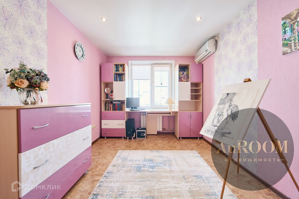 Продаётся 3-комнатная квартира, 57.3 м²