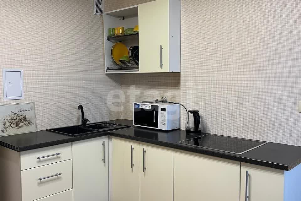 Продаётся 1-комнатная квартира, 43.3 м²