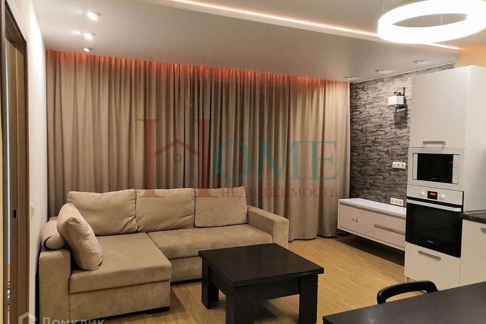 Сдаётся 2-комнатная квартира, 70 м²