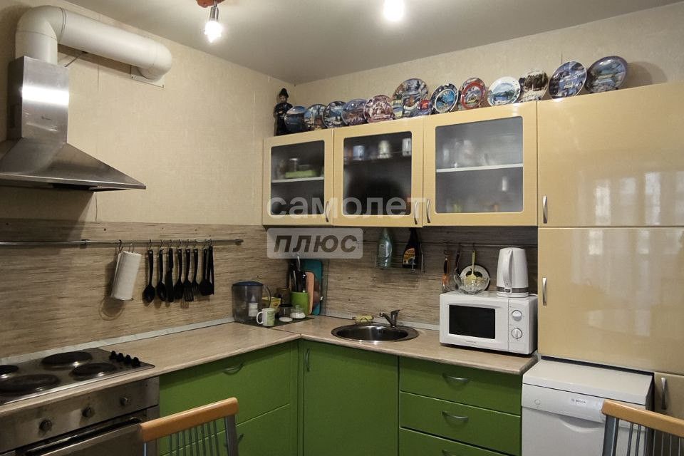Продаётся 3-комнатная квартира, 72.5 м²
