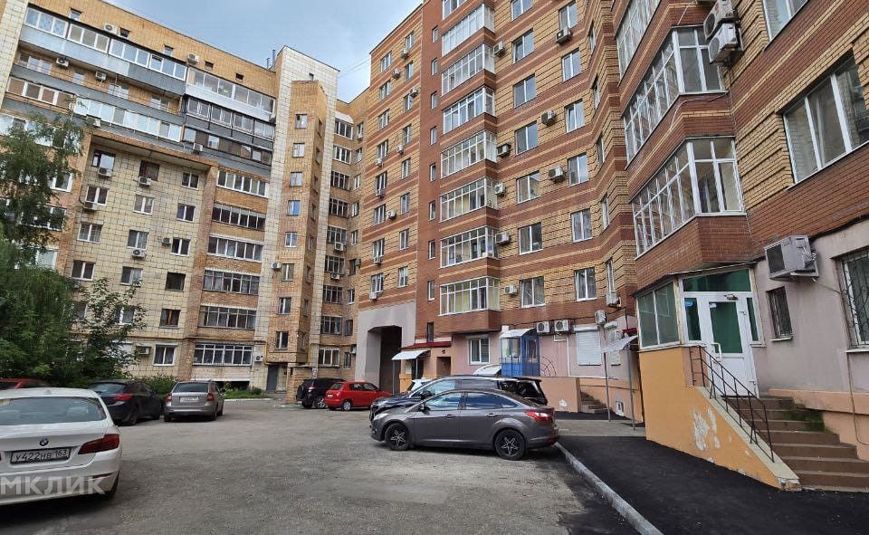 Продаётся 2-комнатная квартира, 156 м²
