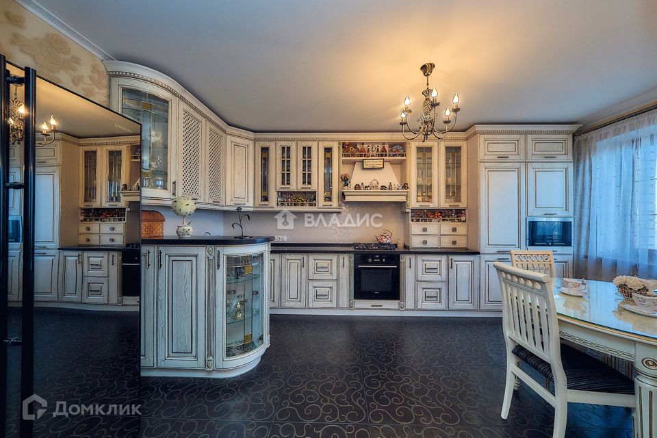 Продаётся 3-комнатная квартира, 83 м²