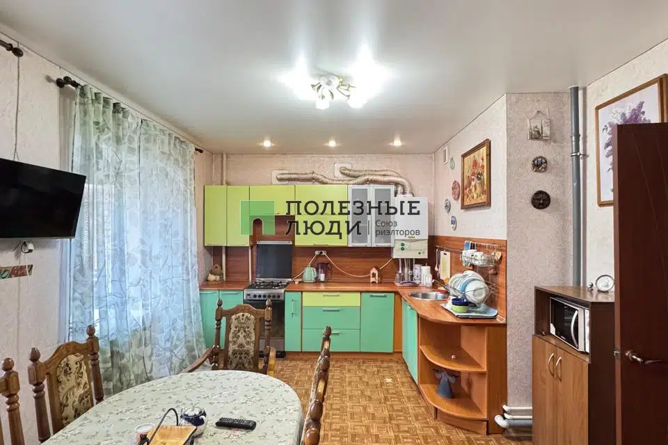 Сдаётся 2-комнатная квартира, 65 м²