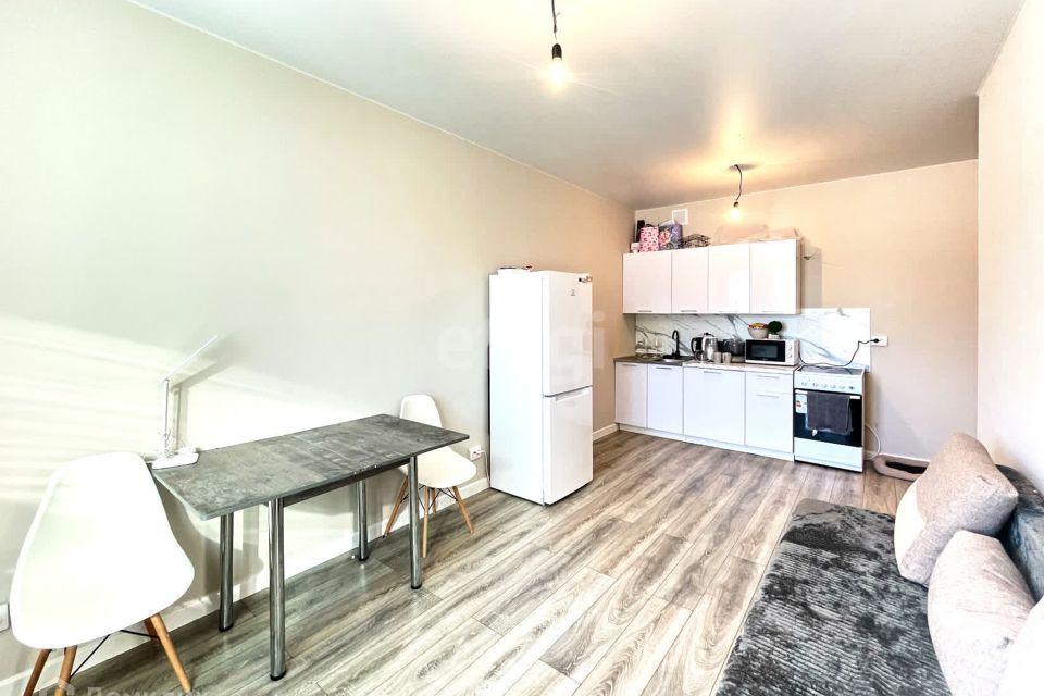 Продаётся 1-комнатная квартира, 41.7 м²