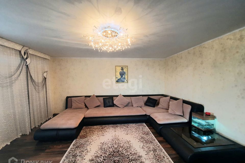 Продаётся 3-комнатная квартира, 116 м²