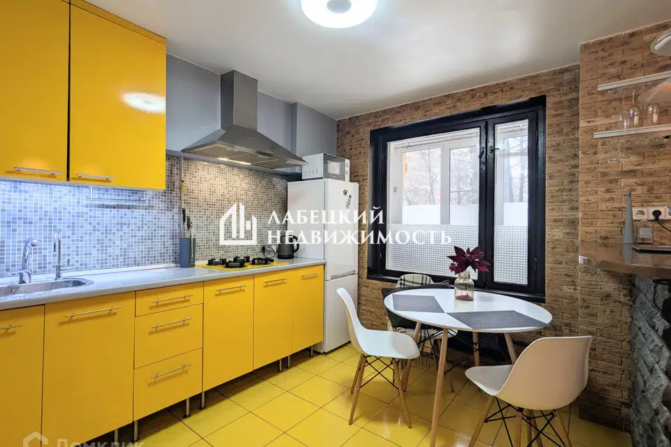 Продаётся 2-комнатная квартира, 63 м²