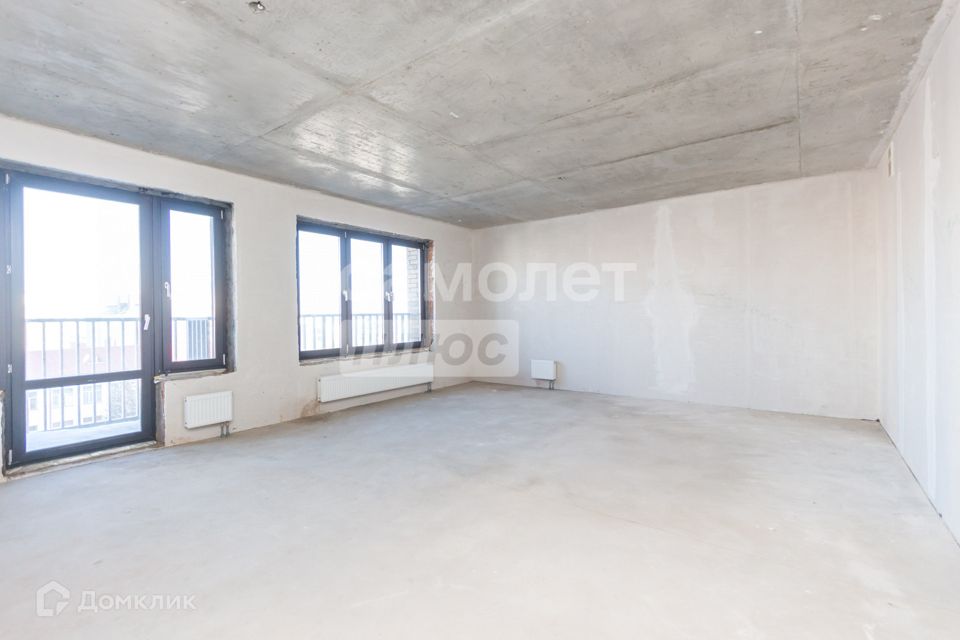Продаётся 3-комнатная квартира, 124.2 м²