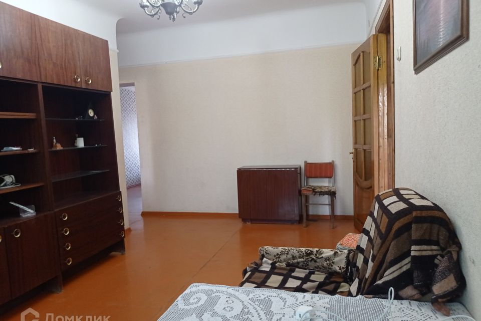 Продаётся 3-комнатная квартира, 55.5 м²