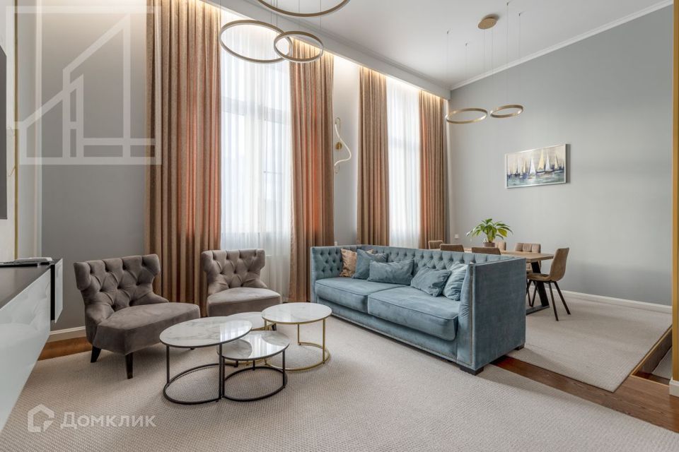 Сдаётся 4-комнатная квартира, 130 м²