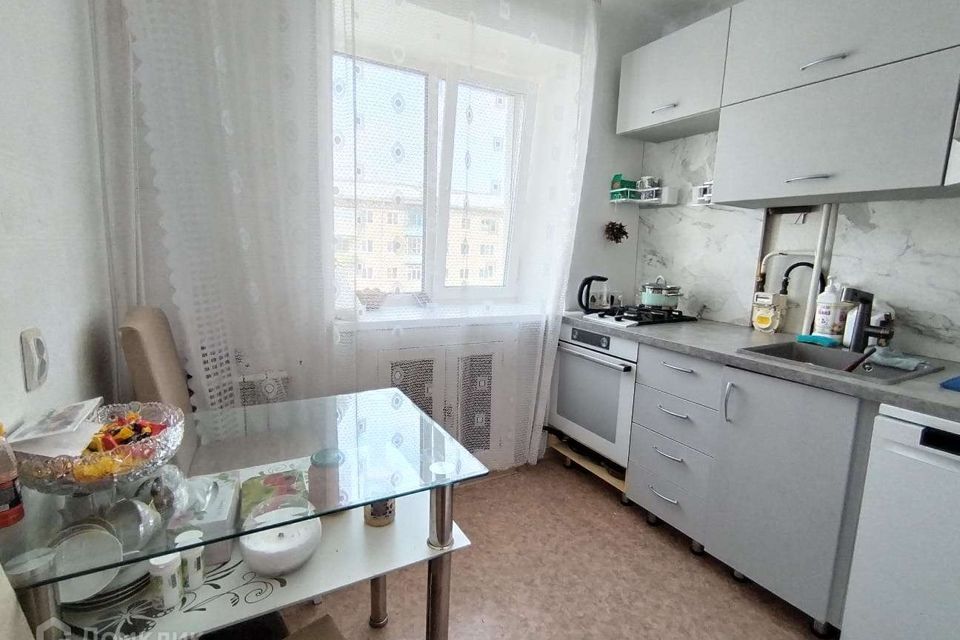 Продаётся 3-комнатная квартира, 52.4 м²