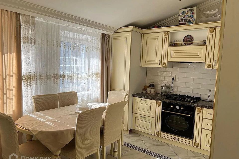 Продаётся 2-комнатная квартира, 71.7 м²
