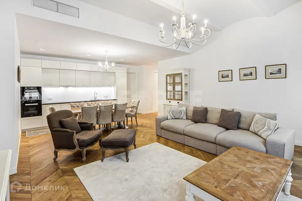 Продаётся 2-комнатная квартира, 125 м²