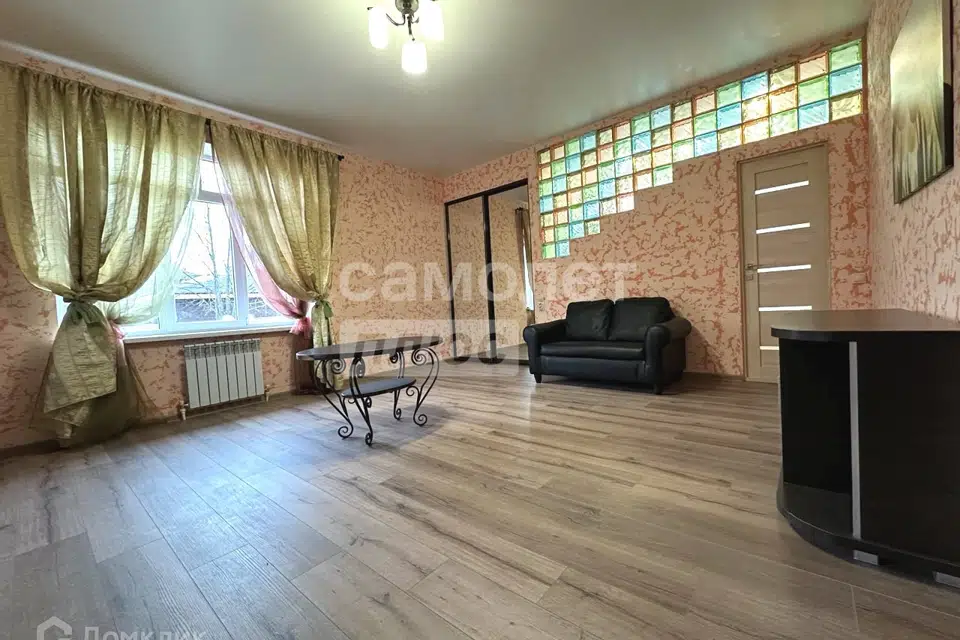 Продаётся 2-этажный дом, 241.3 м²