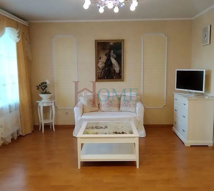 Сдаётся 1-комнатная квартира, 60 м²