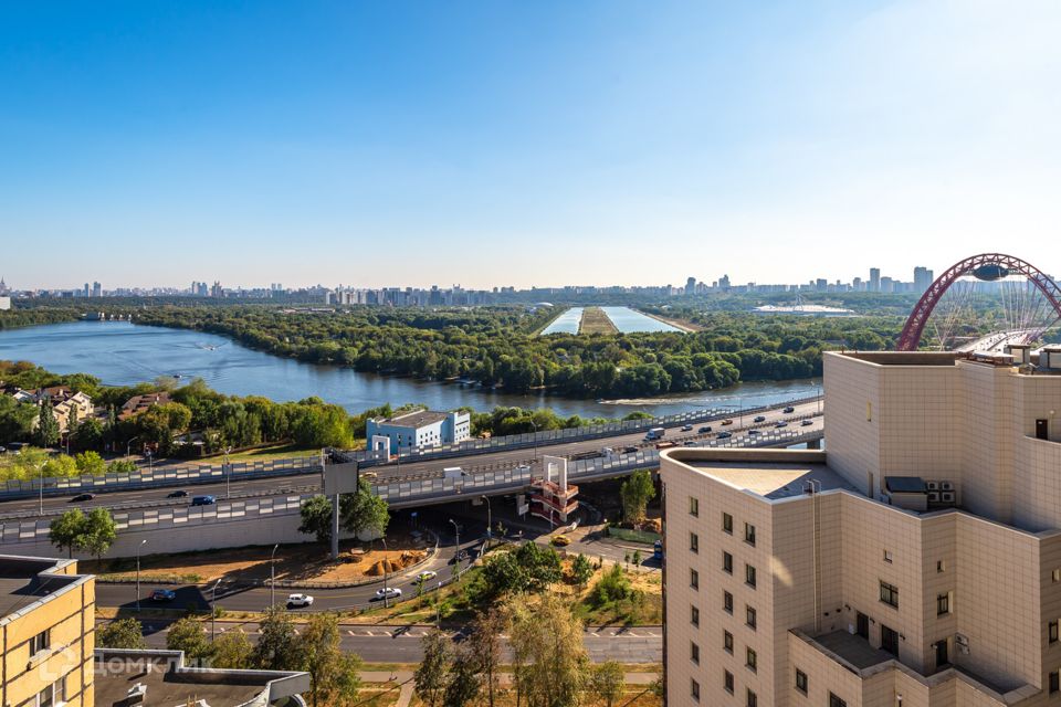 Продаётся 3-комнатная квартира, 173.8 м²