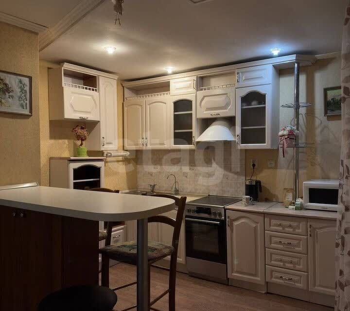 Продаётся 3-комнатная квартира, 62.3 м²