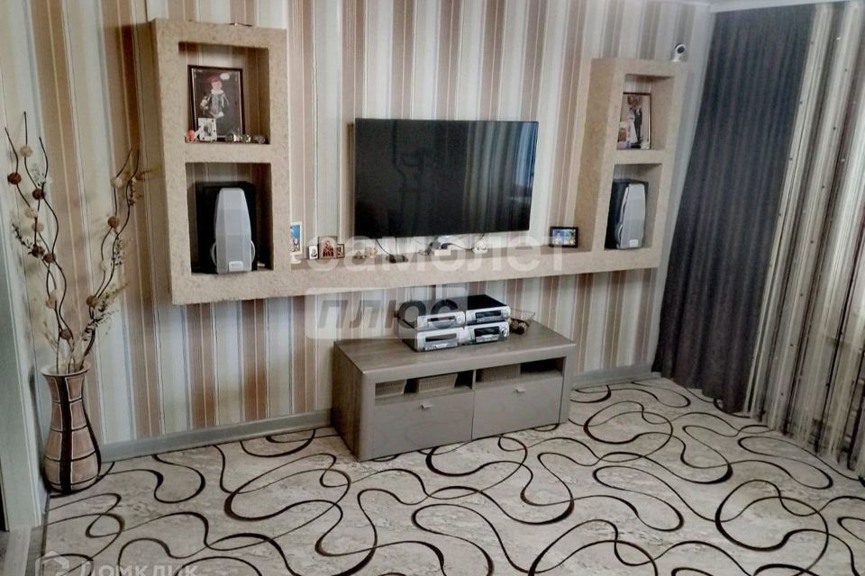 Продаётся 3-комнатная квартира, 63.8 м²