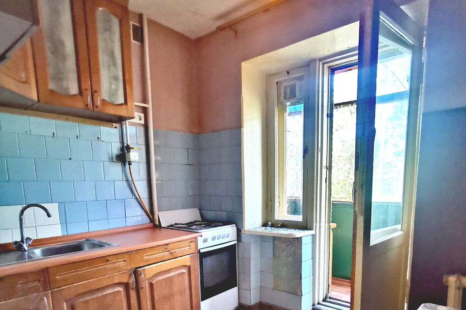 Продаётся 3-комнатная квартира, 56.2 м²