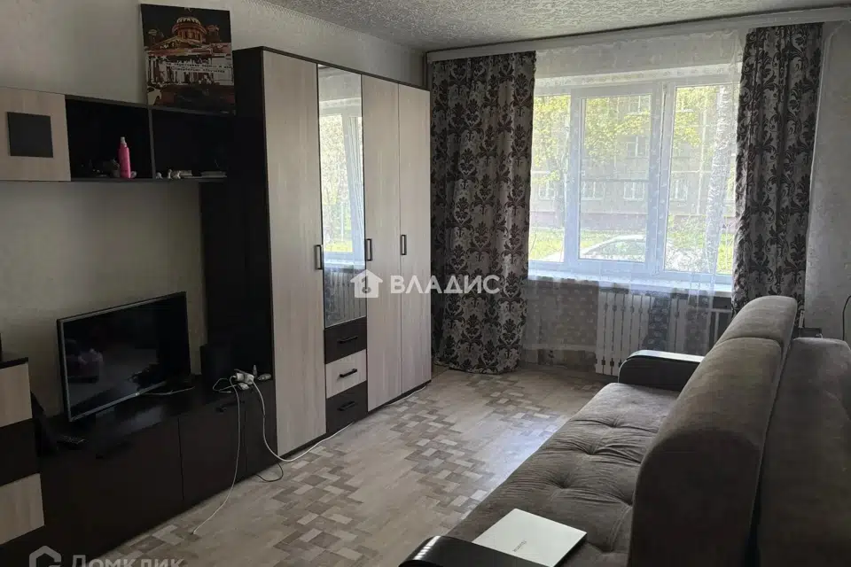 Продаётся 2-комнатная квартира, 43.8 м²