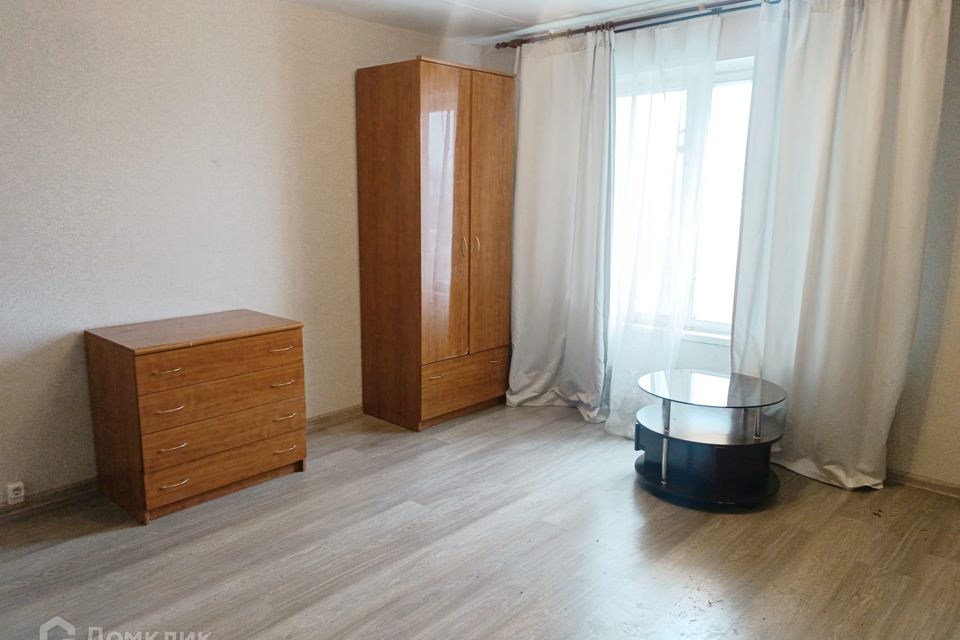 Продаётся 3 комнаты в 3-комн. квартире, 62.2 м²