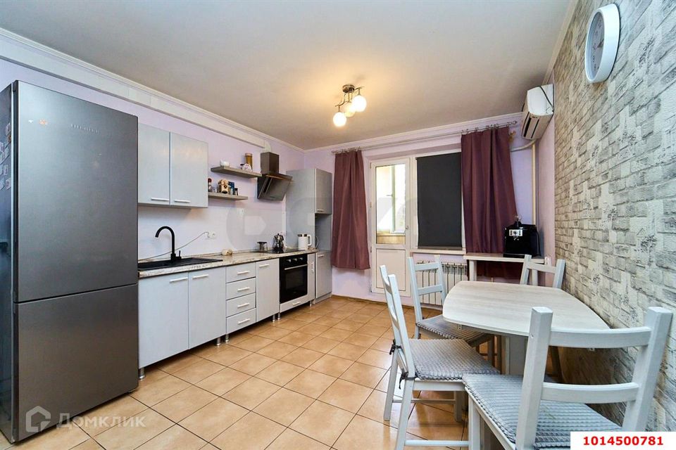 Продаётся 2-комнатная квартира, 76 м²