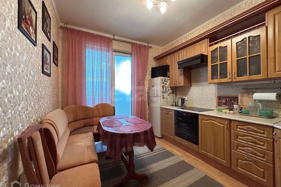Продаётся 2-комнатная квартира, 65.8 м²
