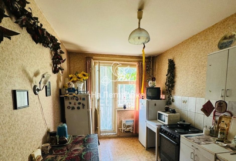 Продаётся комната в 2-комн. квартире, 16 м²