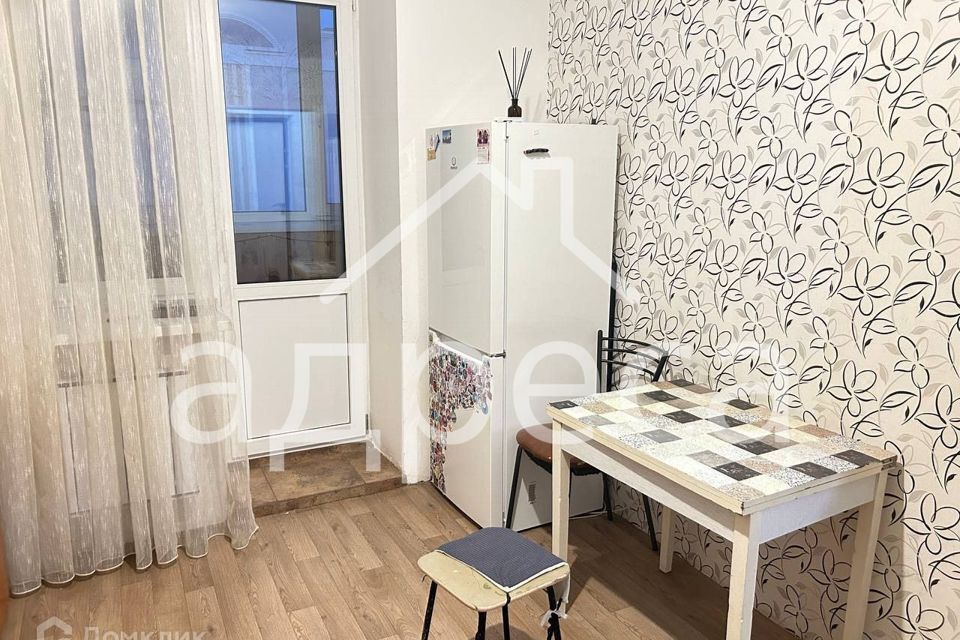 Продаётся 1-комнатная квартира, 35.8 м²