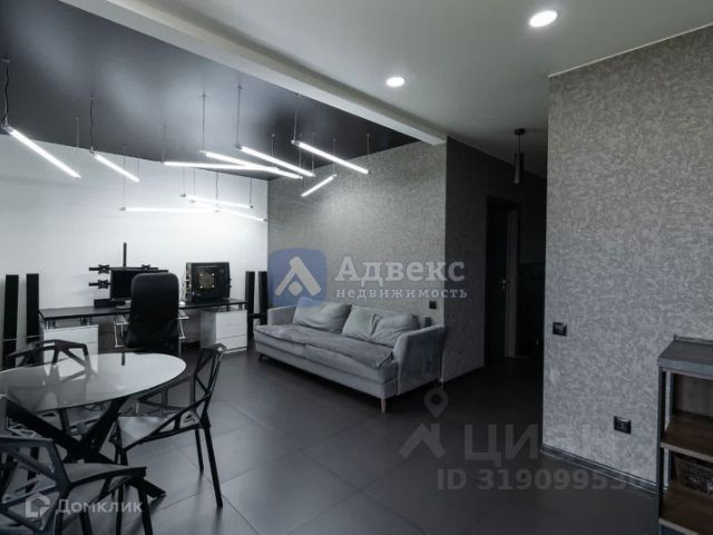 Продаётся 1-комнатная квартира, 47.3 м²