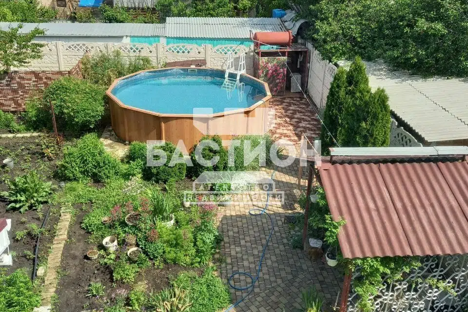 Продаётся 3-этажный дом, 284 м²