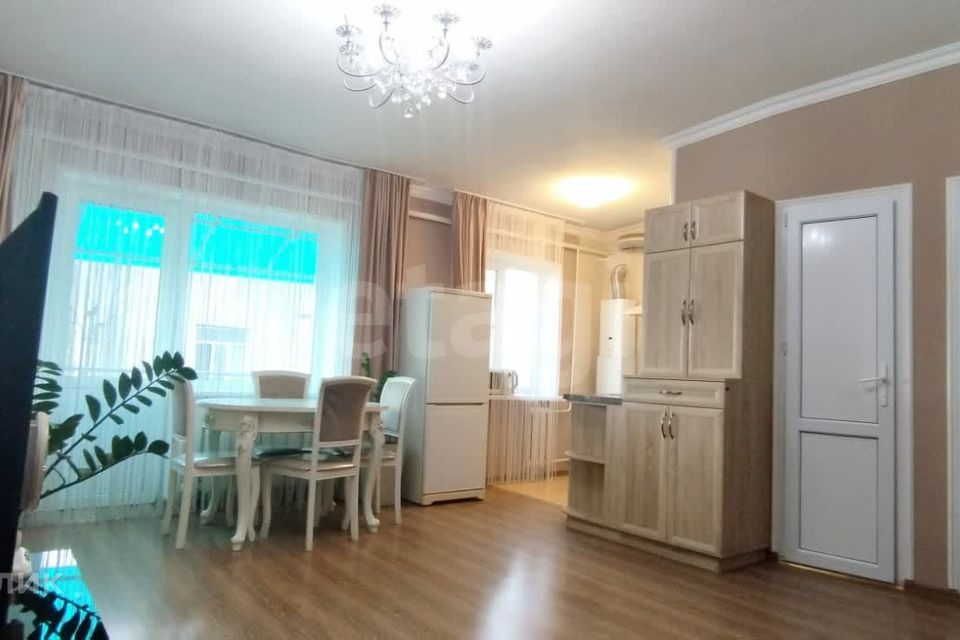 Продаётся 3-комнатная квартира, 58 м²