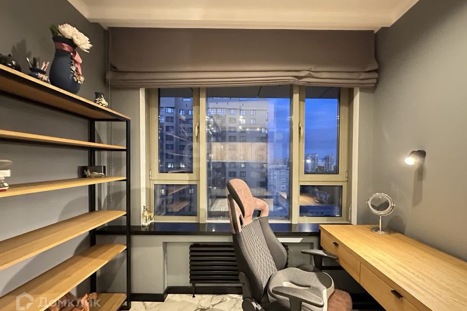 Продаётся 1-комнатная квартира, 64.2 м²