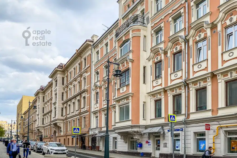 Продаётся 2-комнатная квартира, 119.1 м²
