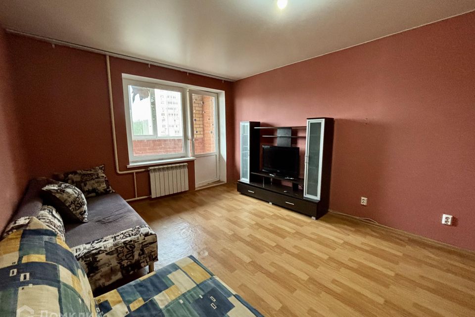 Продаётся 1-комнатная квартира, 43 м²