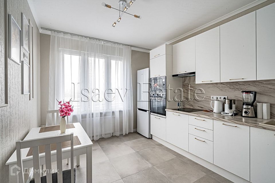 Продаётся 1-комнатная квартира, 38 м²