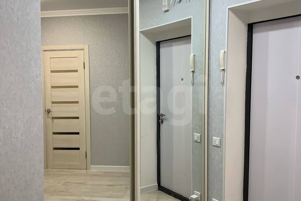 Продаётся 1-комнатная квартира, 43.3 м²