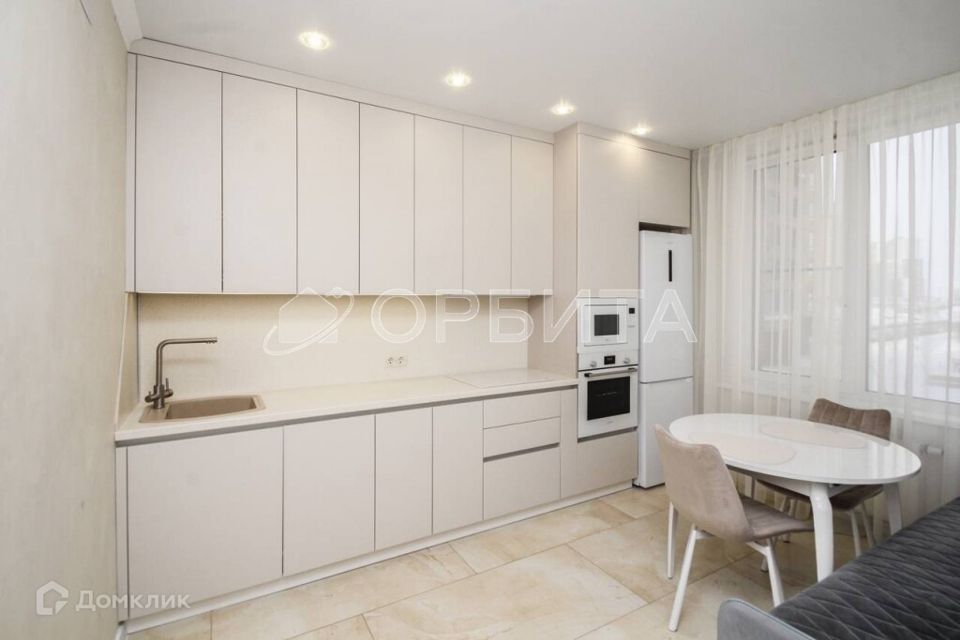 Продаётся 1-комнатная квартира, 37.9 м²