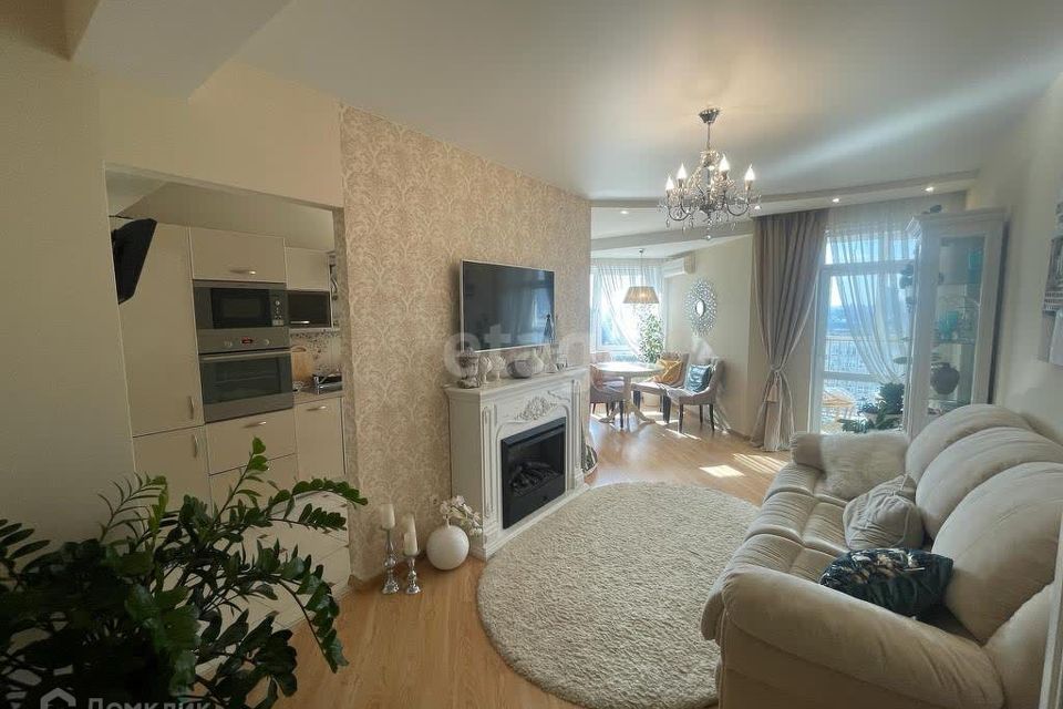Продаётся 2-комнатная квартира, 60.8 м²