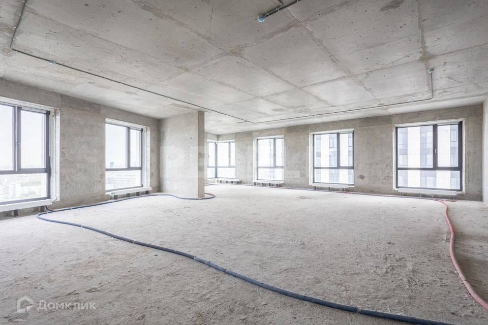 Продаётся 4-комнатная квартира, 108 м²
