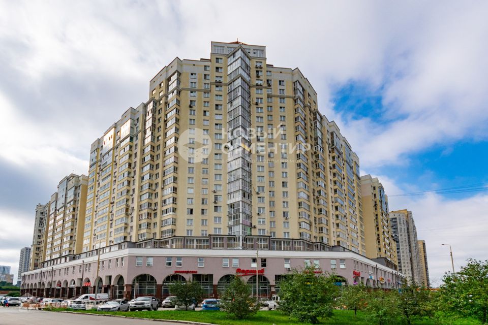 Продаётся 2-комнатная квартира, 65.4 м²