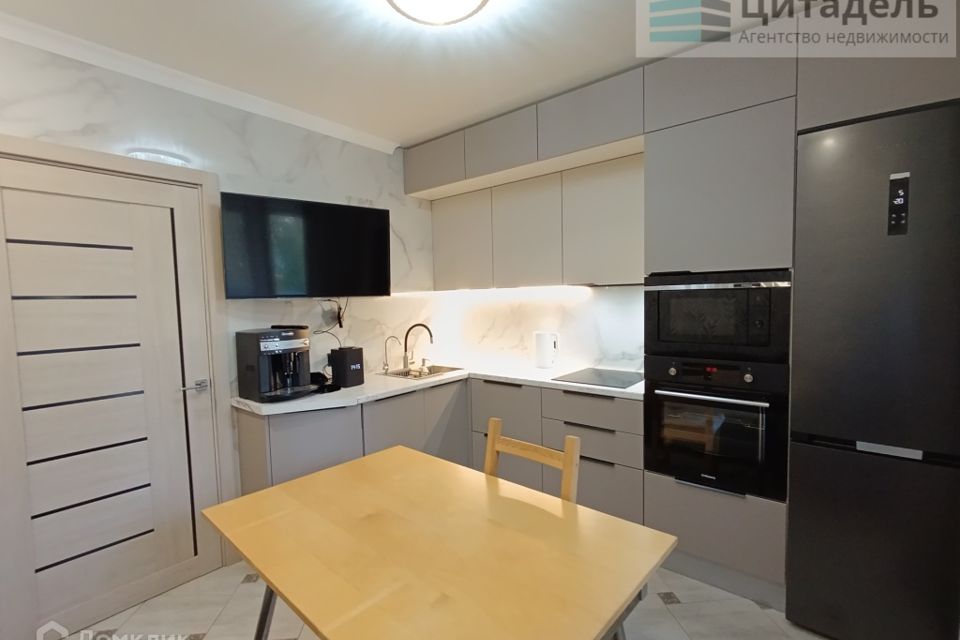 Продаётся 1-комнатная квартира, 40.4 м²