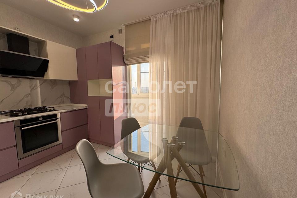 Продаётся 1-комнатная квартира, 41.8 м²